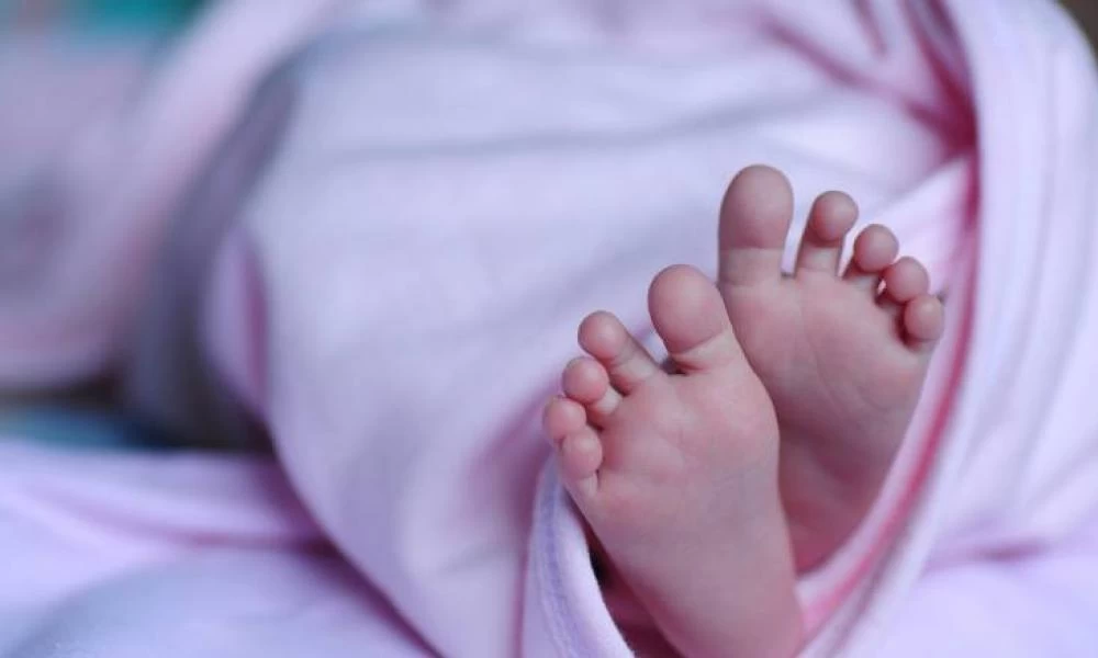 Εγκατέλειψαν βρέφος λίγο ημερών στο Πεδίον του Άρεως